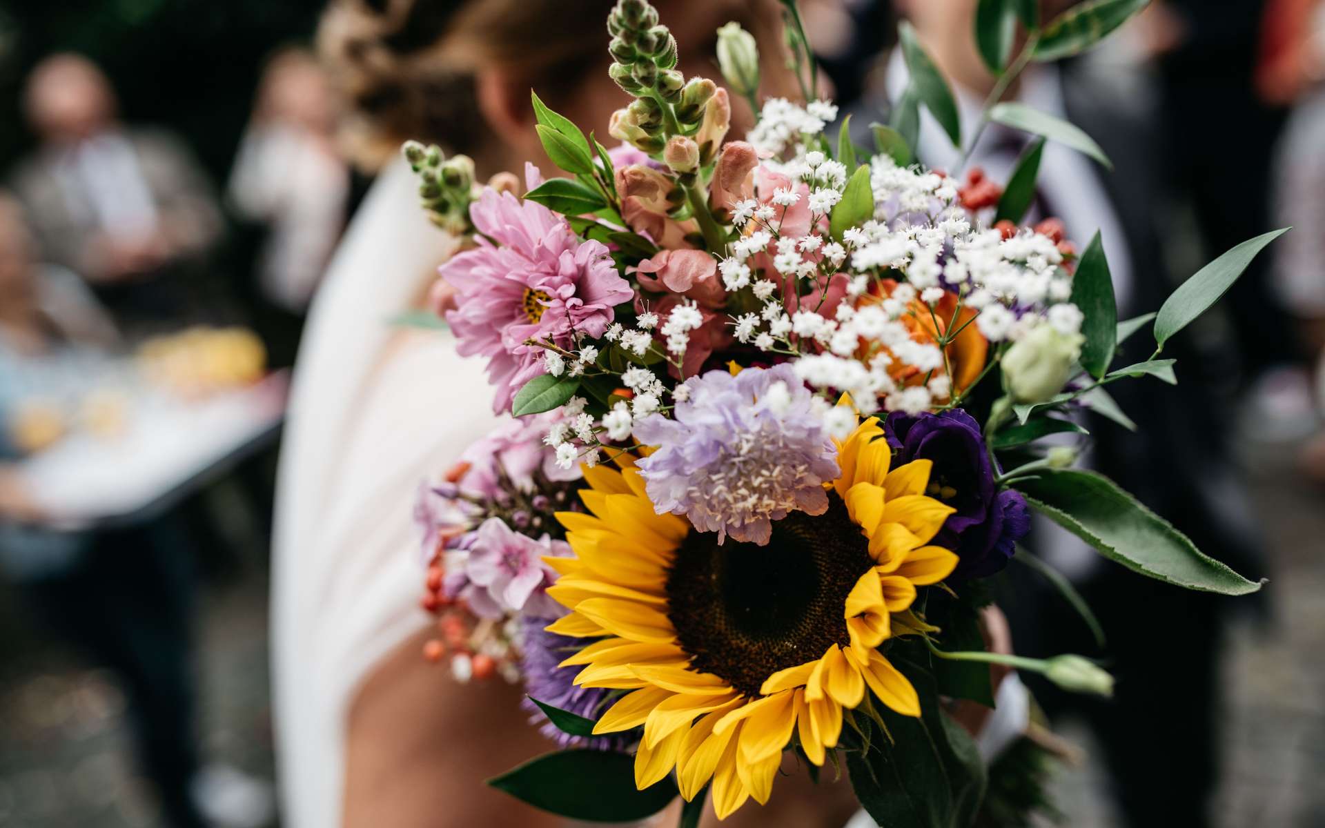 Styling With Summer Blooms